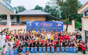 Lan tỏa “Hành trình yêu thương – Cùng em tới trường” với Công ty TNHH Nguyễn Hồng