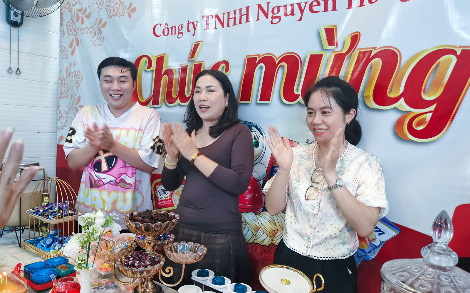 Rộn ràng sự kiện sinh nhật Ban Lãnh đạo và CBNV tháng 9, tháng 10 (năm 2026): Dịp gắn kết những thành viên trong đại gia đình Nguyễn Hồng